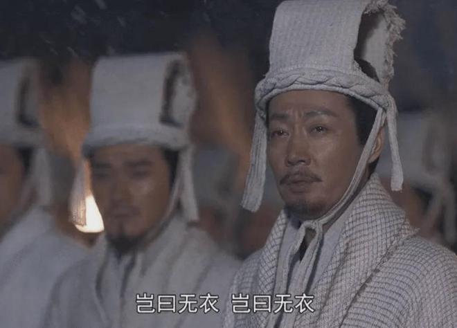 穿了＝没穿？这衣服尺度有点大啊…